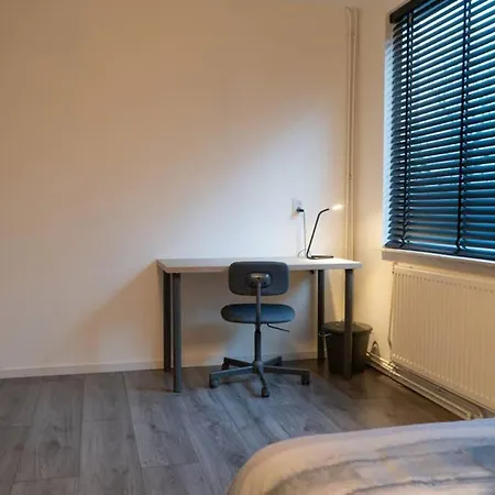 Holiday home 2 Luxury 4 Bedroom House Near Feyenoord And Ahoy