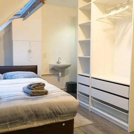 Holiday home 2 Luxury 4 Bedroom House Near Feyenoord And Ahoy Rotterdam