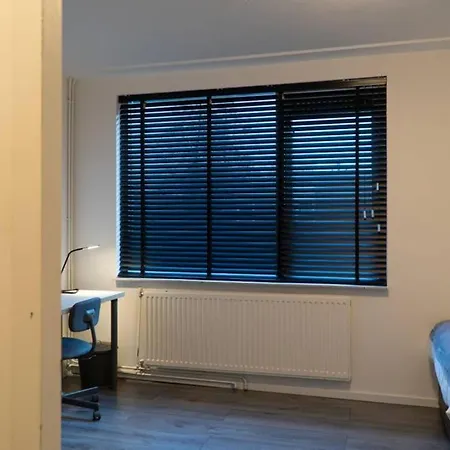 2 Luxury 4 Bedroom House Near Feyenoord And Ahoy